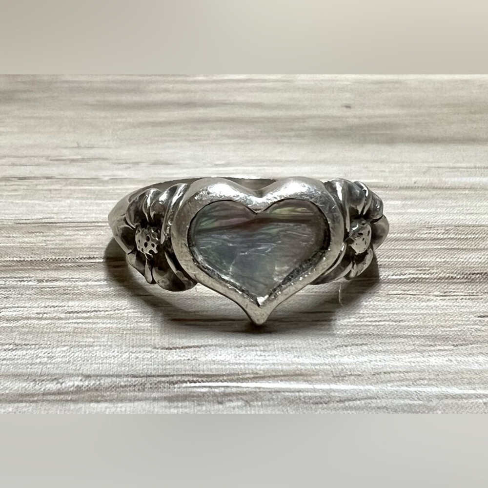 Vintage Designer Signed Kabana Floral Heart Band Ring, Size 6.75